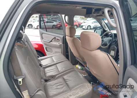 2002 Toyota Sequoia Sr5 z USA, uszkodzony, nr VIN 5TDBT44AX2S106224